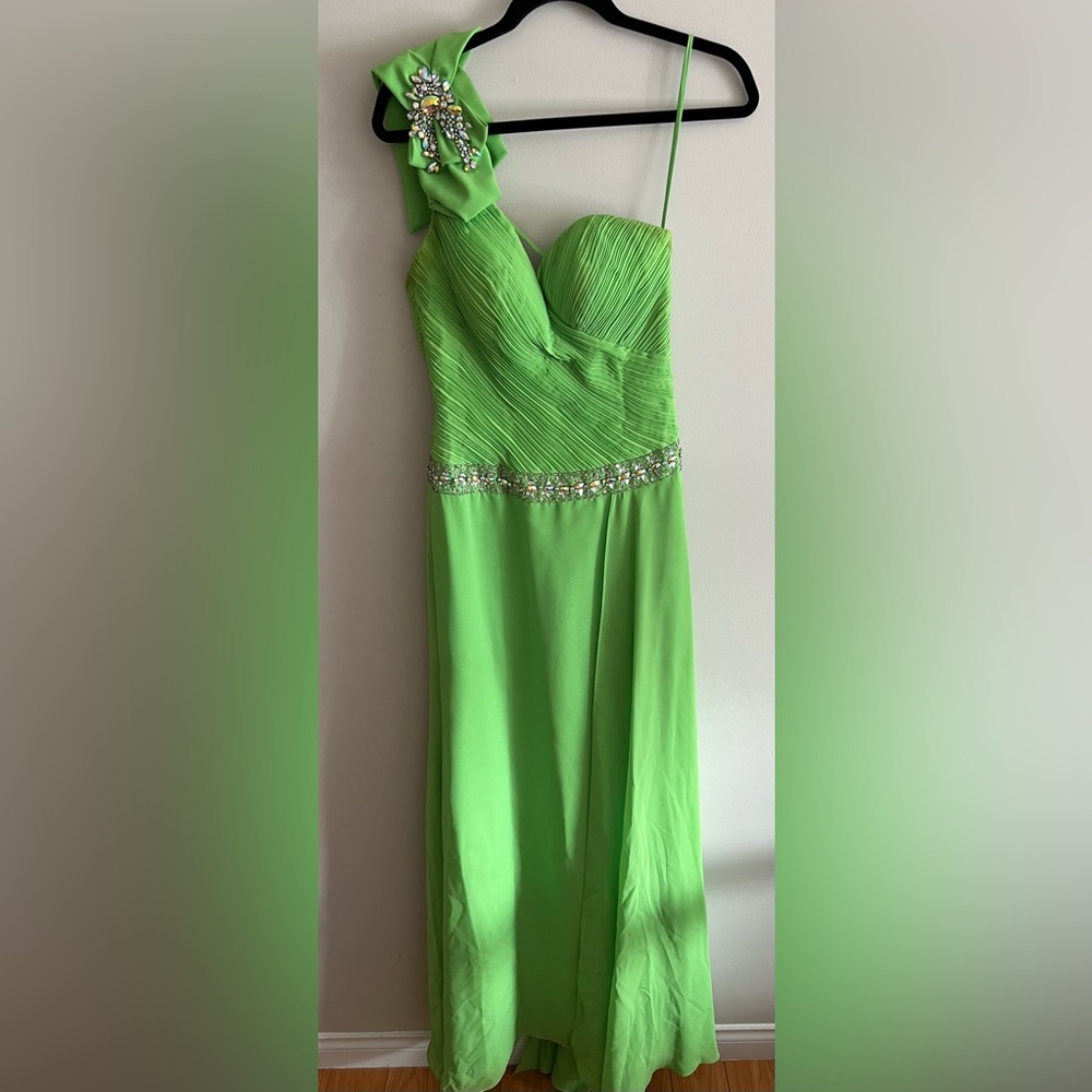 Flattering maxi dress
